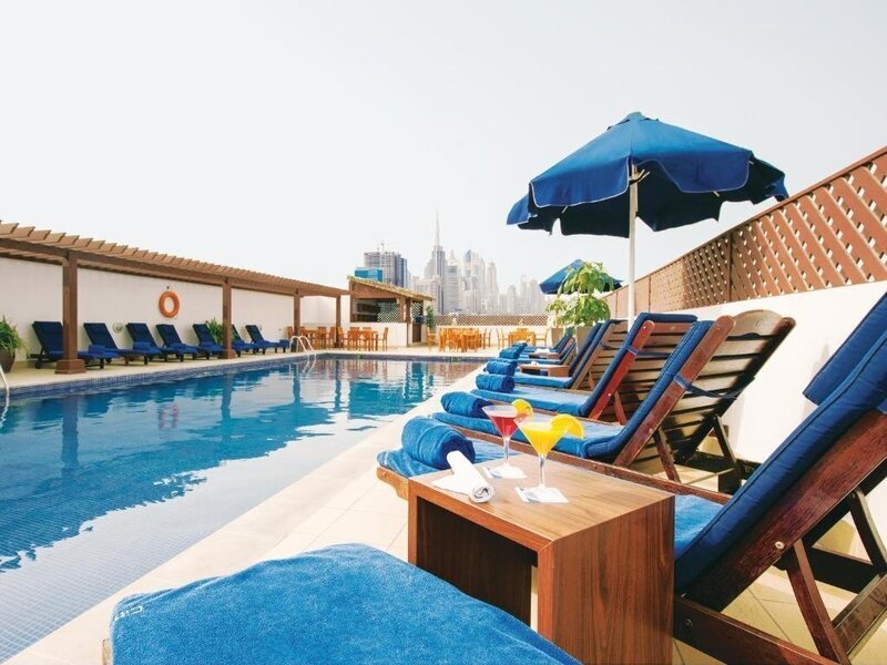 Citymax Bur Dubai - бассейн.jpg